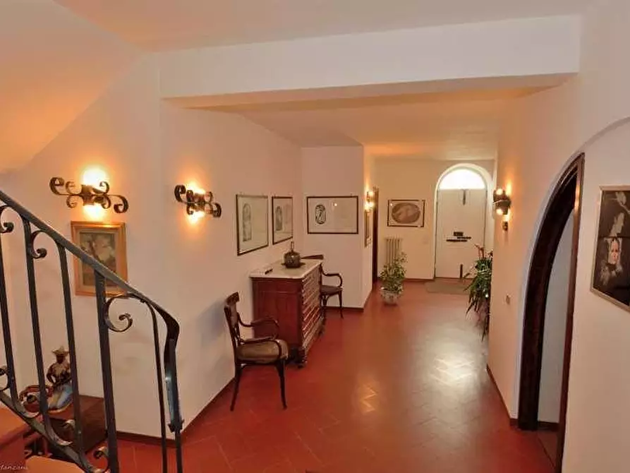 Immagine 23 di Villa in vendita  a Campiglia Marittima