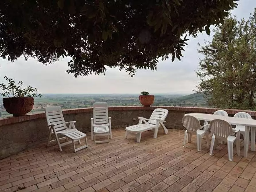 Immagine 2 di Villa in vendita  a Campiglia Marittima