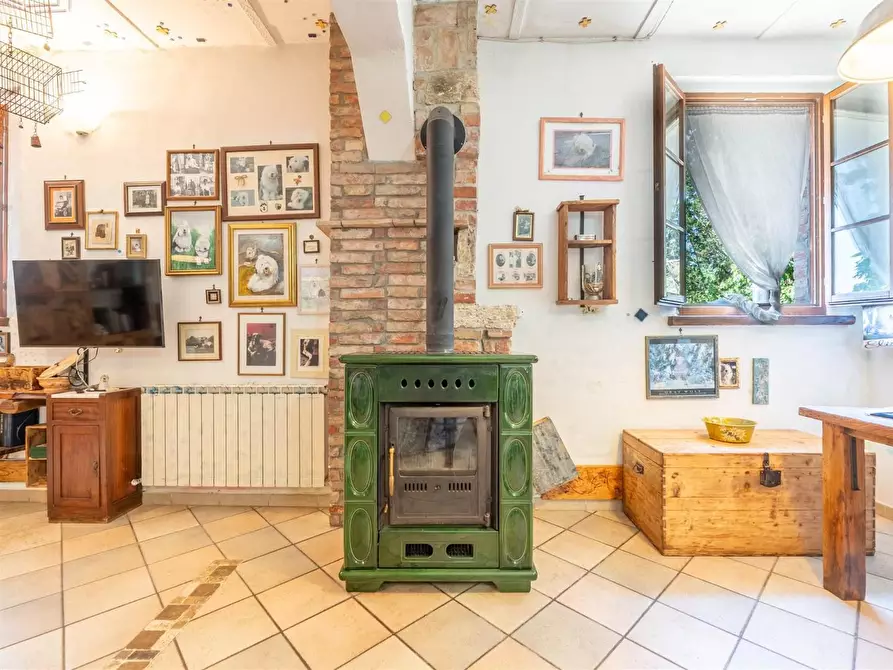 Immagine 23 di Casa colonica in vendita  a Asciano