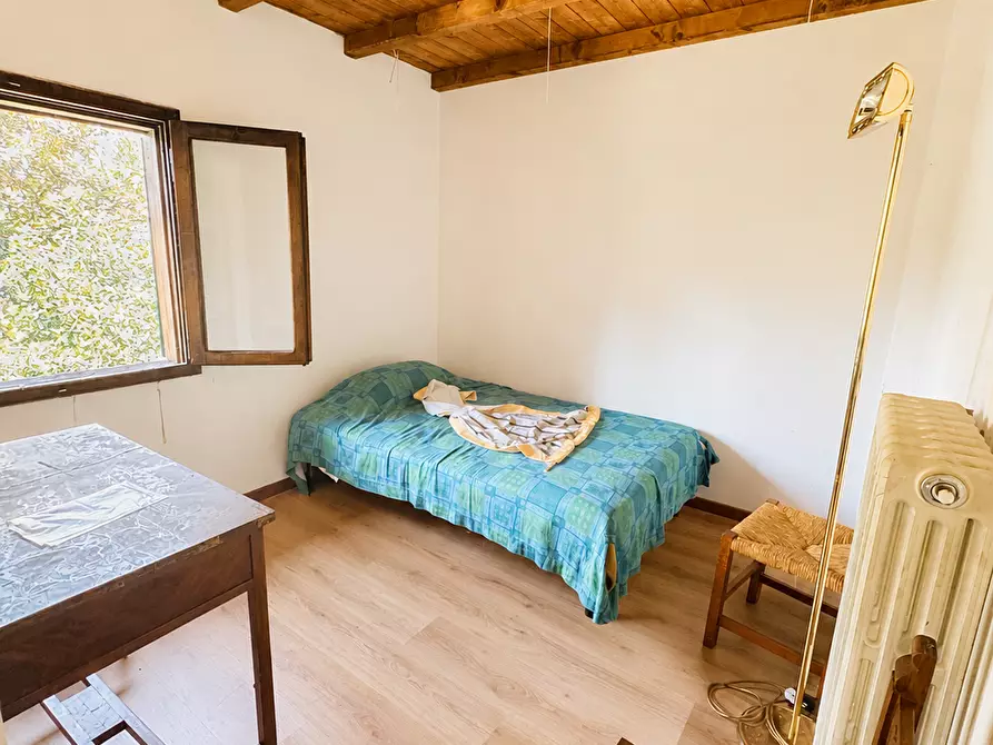 Immagine 10 di Porzione di casa in vendita  a Castel San Niccolò