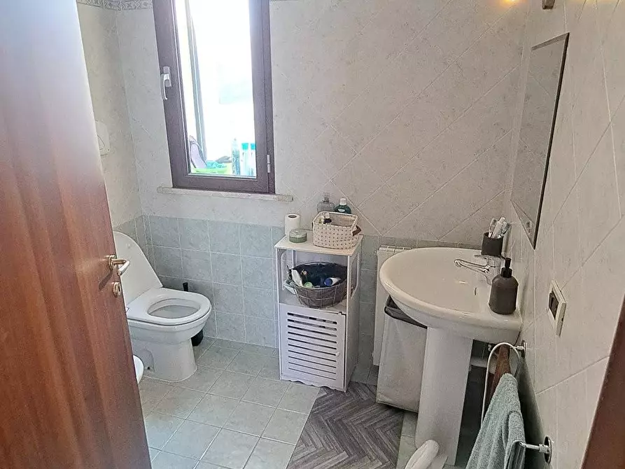 Immagine 15 di Appartamento in vendita  a Rosignano Marittimo