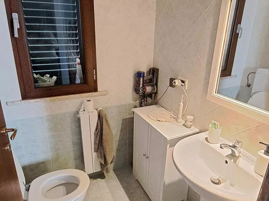 Immagine 9 di Appartamento in vendita  a Rosignano Marittimo