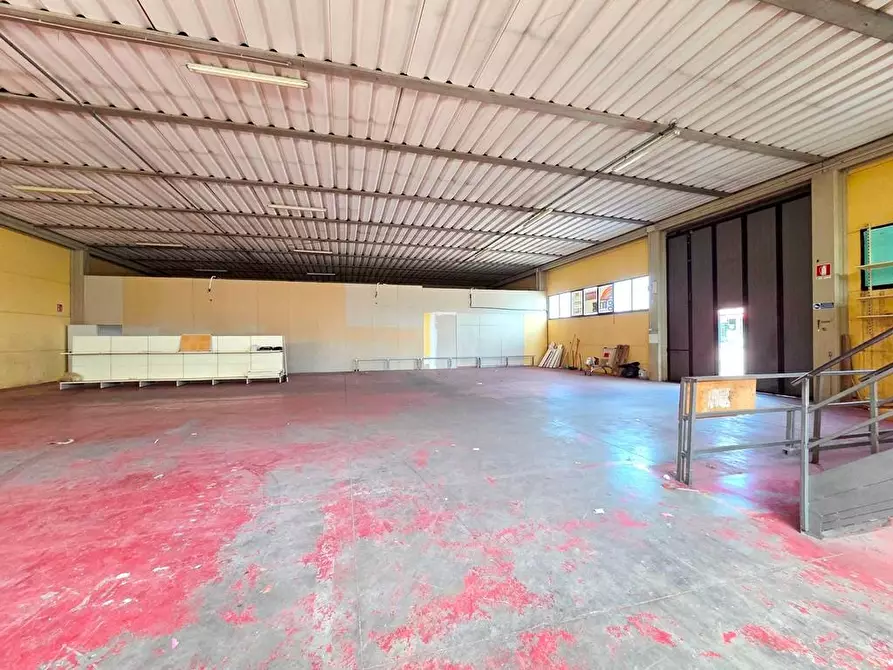 Immagine 5 di Capannone industriale in vendita  a Altopascio