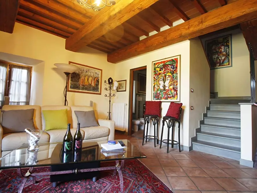 Immagine 11 di Casa colonica in vendita  a Vinci