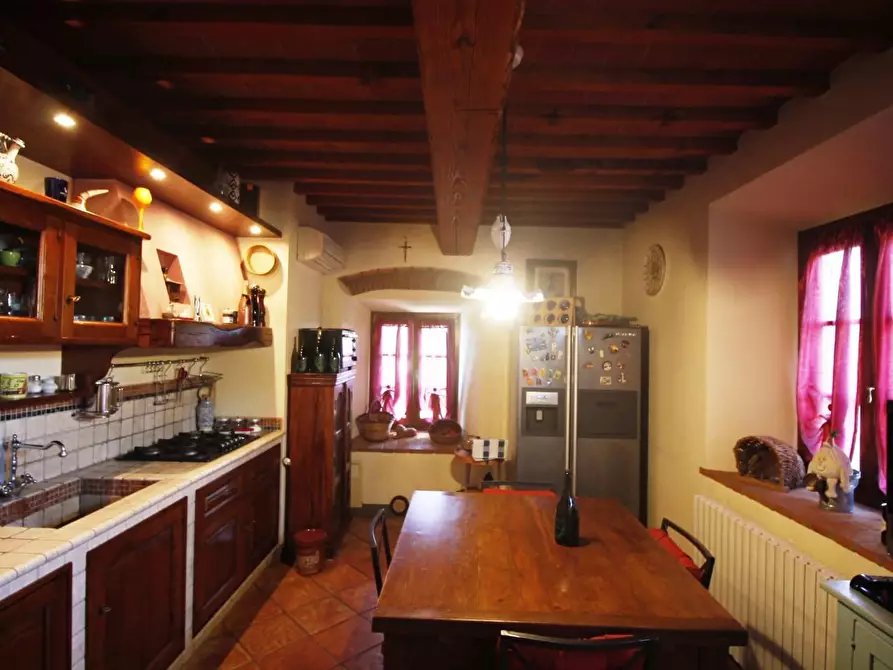 Immagine 5 di Casa colonica in vendita  a Vinci