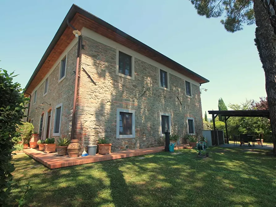 Immagine 3 di Casa colonica in vendita  a Vinci