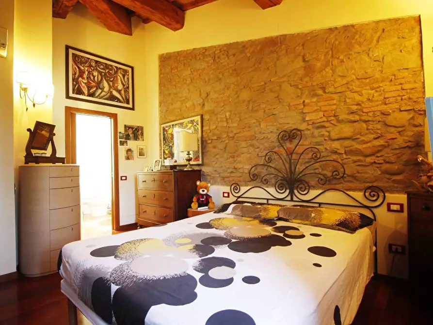 Immagine 14 di Casa colonica in vendita  a Vinci