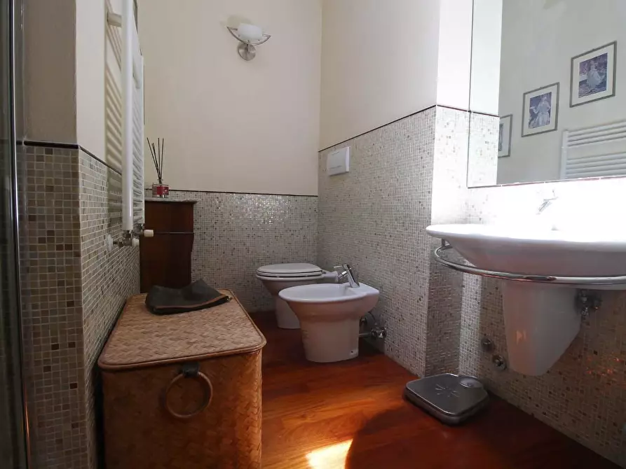 Immagine 15 di Casa colonica in vendita  a Vinci