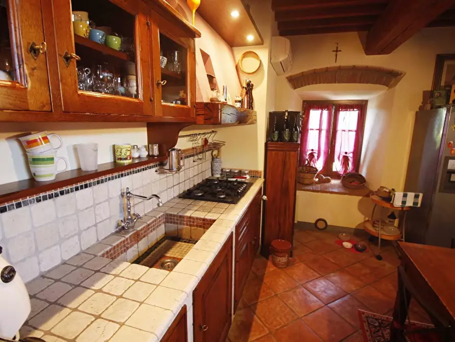 Immagine 7 di Casa colonica in vendita  a Vinci