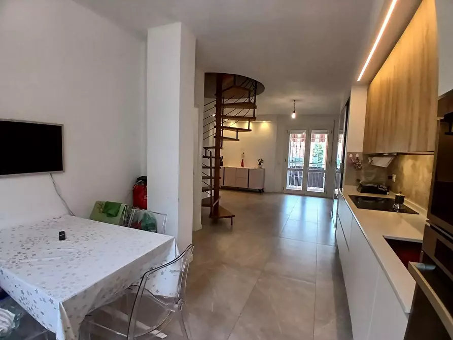 Immagine 24 di Appartamento in vendita  a Livorno