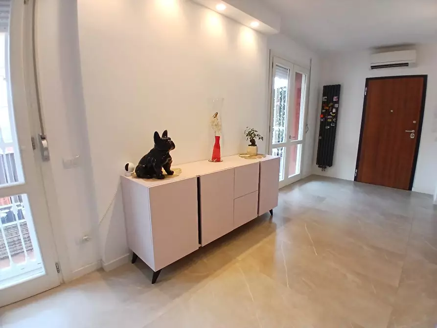 Immagine 11 di Appartamento in vendita  a Livorno