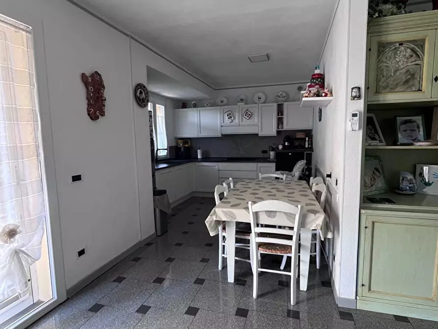 Immagine 4 di Villa in vendita  a Calcinaia