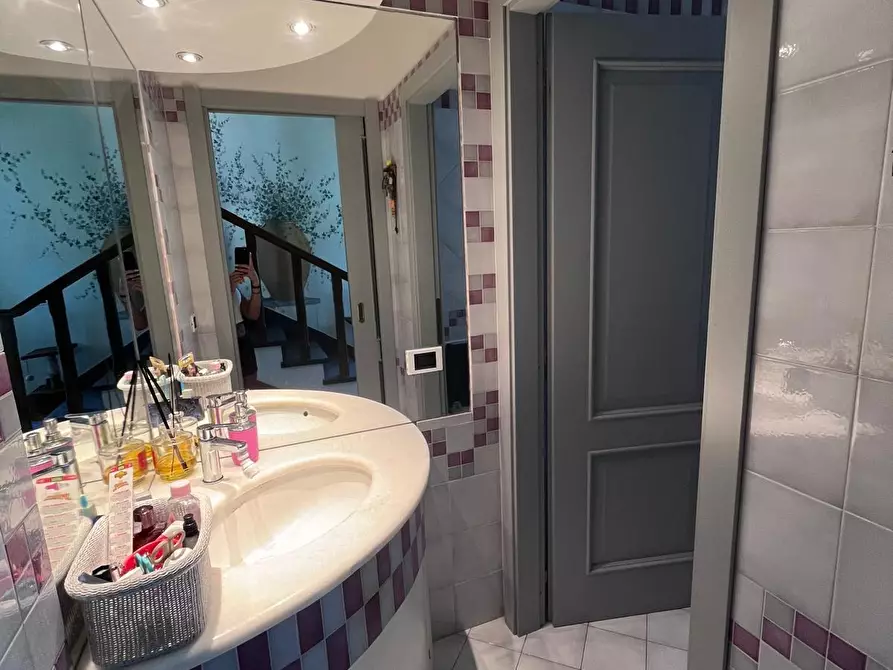 Immagine 13 di Villa in vendita  a Calcinaia