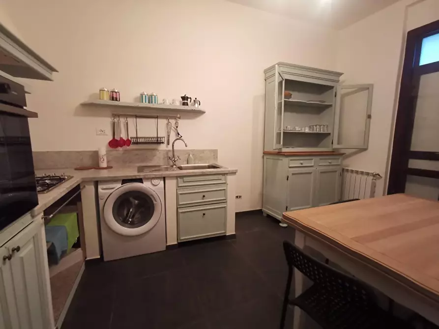 Immagine 7 di Appartamento in affitto  a La Spezia