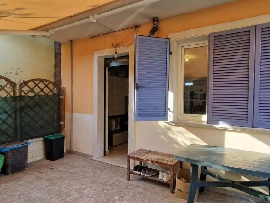 Immagine 13 di Casa bifamiliare in vendita  a Massa