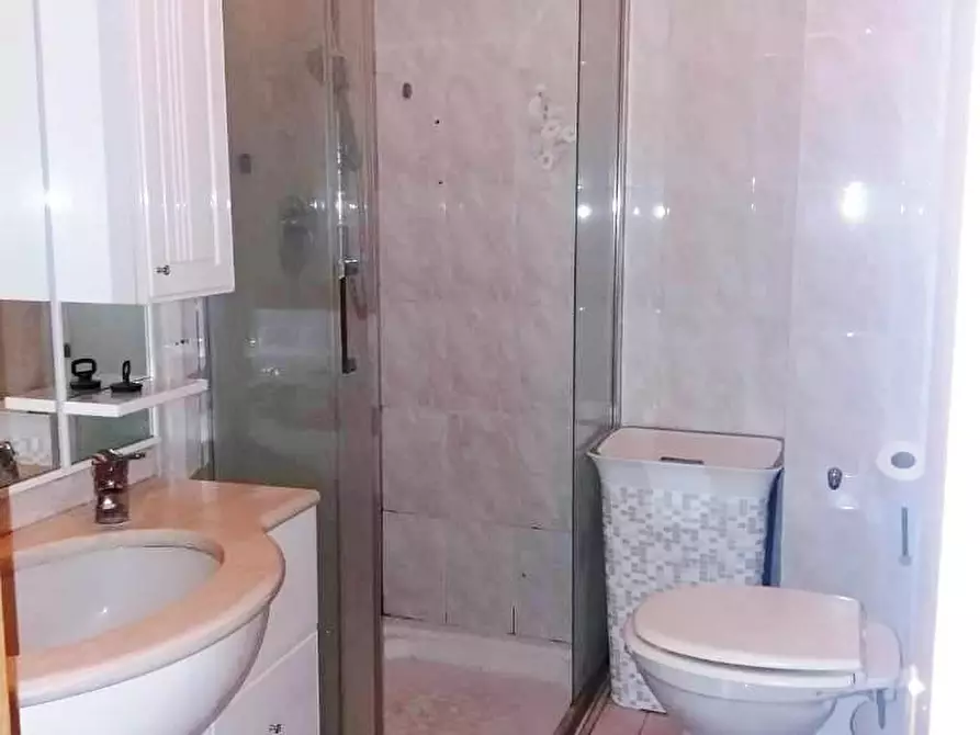 Immagine 10 di Appartamento in vendita  a Ortonovo