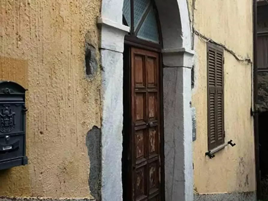 Immagine 11 di Appartamento in vendita  a Ortonovo