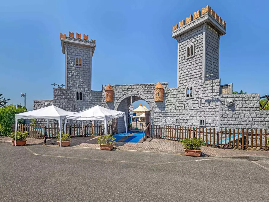 Immagine 34 di Attività commerciale in vendita  a San Giuliano Terme