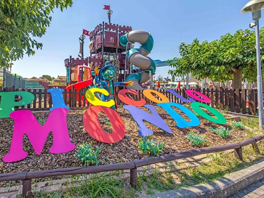 Immagine 33 di Attività commerciale in vendita  a San Giuliano Terme