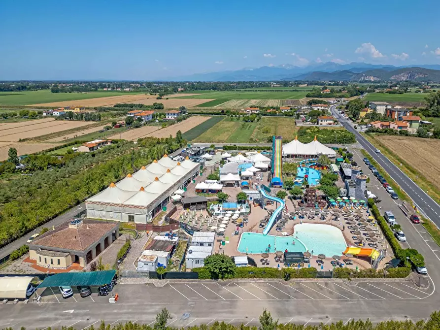 Immagine 11 di Attività commerciale in vendita  a San Giuliano Terme