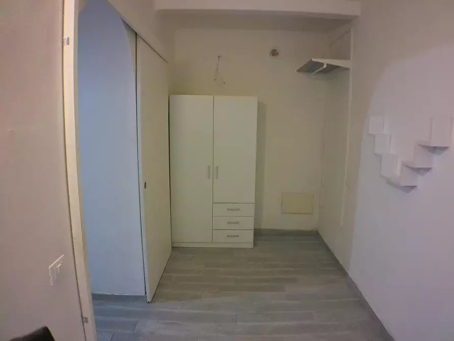 Immagine 7 di Appartamento in affitto  a Carrara