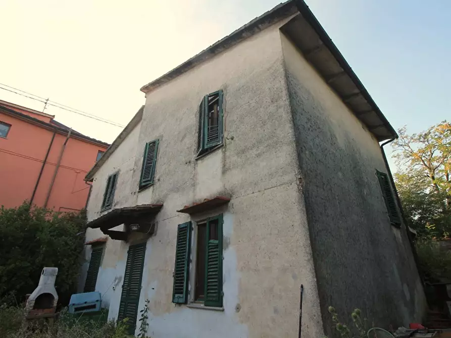 Immagine 12 di Casa colonica in vendita  a Lamporecchio