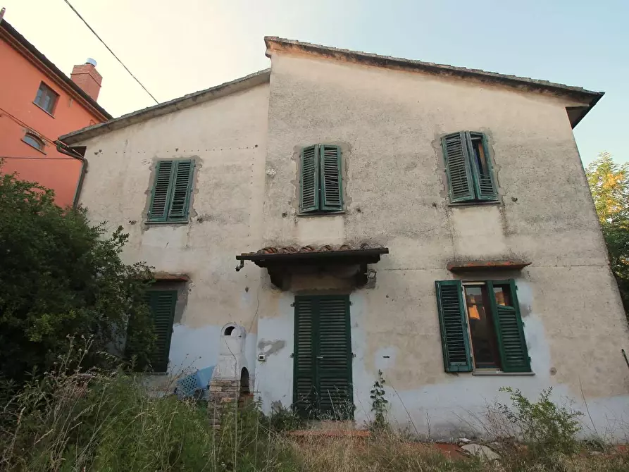 Immagine 11 di Casa colonica in vendita  a Lamporecchio