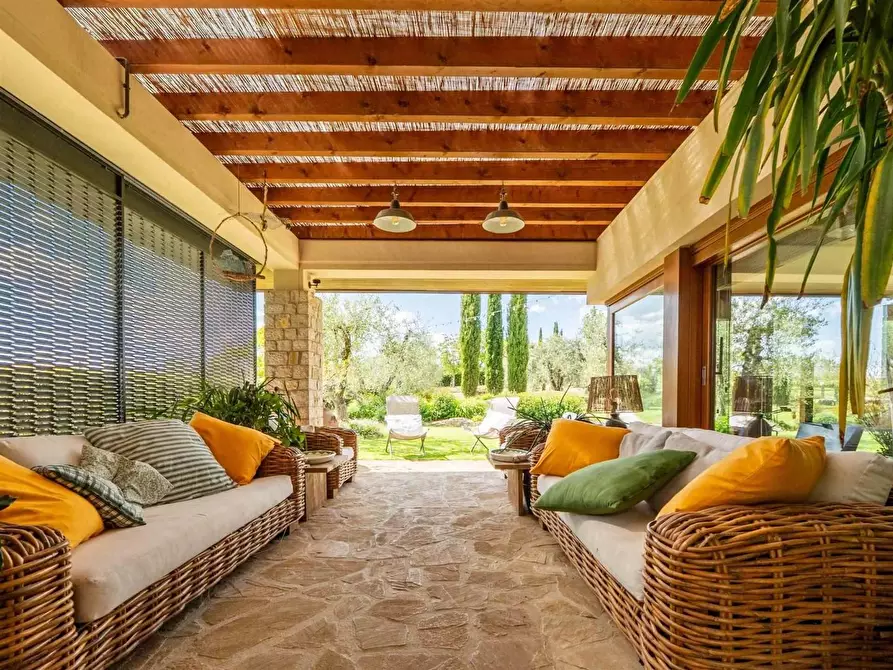 Immagine 17 di Casa indipendente in vendita  a Gaiole In Chianti