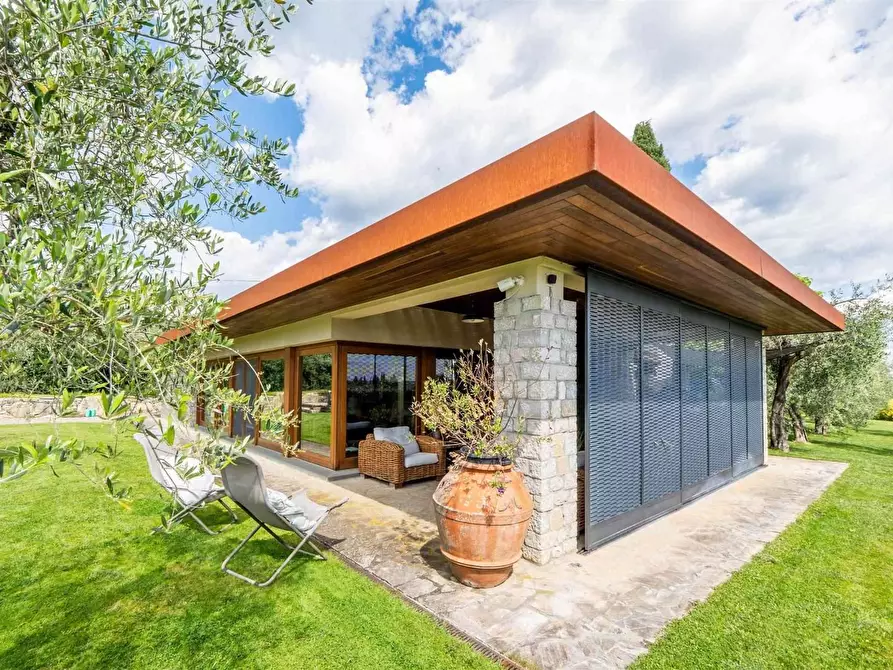 Immagine 15 di Casa indipendente in vendita  a Gaiole In Chianti