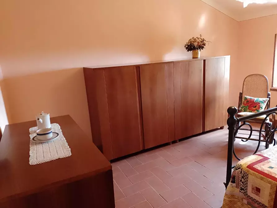 Immagine 11 di Casa colonica in vendita  a Larciano