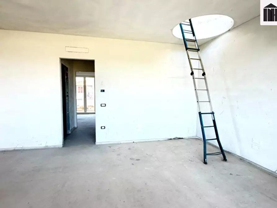 Immagine 13 di Appartamento in vendita  a Santa Croce Sull'arno