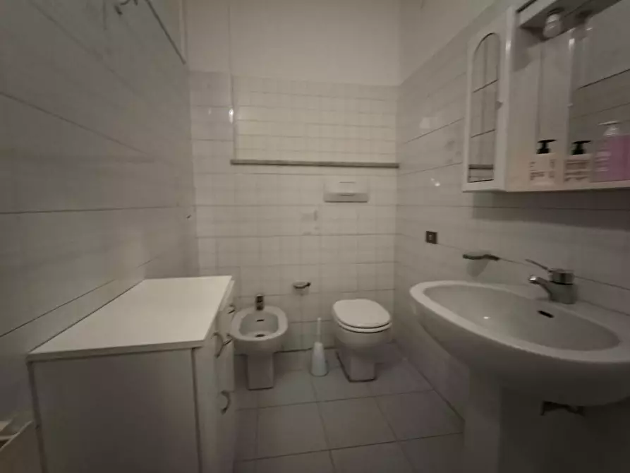 Immagine 4 di Appartamento in affitto  a Viareggio