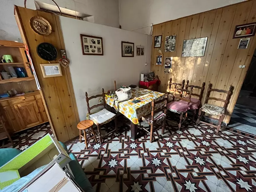 Immagine 4 di Appartamento in vendita  a Massa
