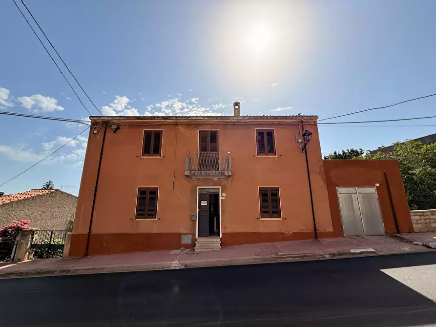 Immagine 1 di Casa indipendente in vendita  a Luogosanto