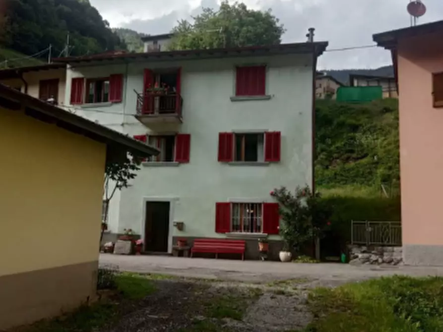 Immagine 1 di Appartamento in vendita  a Valtorta
