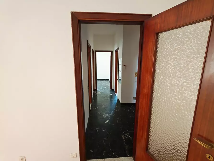 Immagine 11 di Appartamento in vendita  a Chiavari