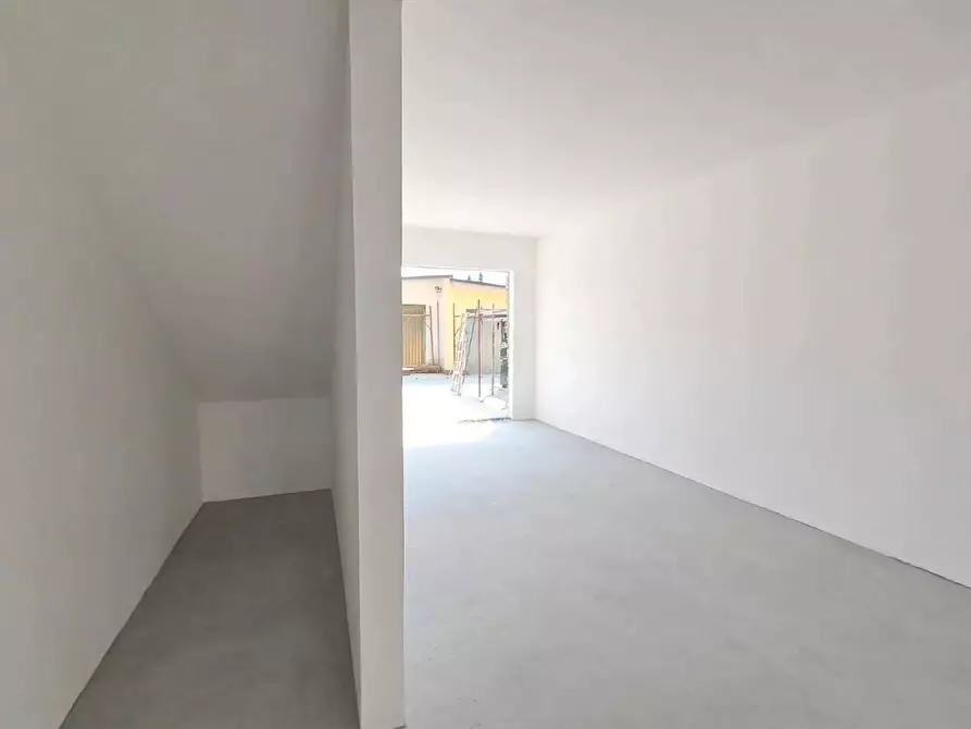 Immagine 9 di Appartamento in vendita  a Cascina
