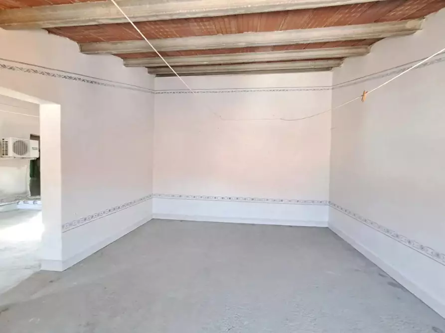 Immagine 30 di Appartamento in vendita  a Cascina