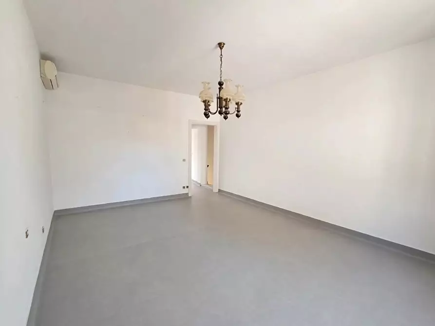 Immagine 45 di Appartamento in vendita  a Cascina