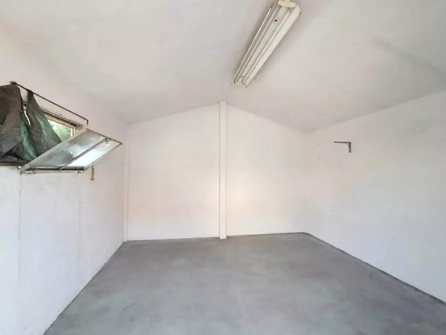 Immagine 34 di Appartamento in vendita  a Cascina