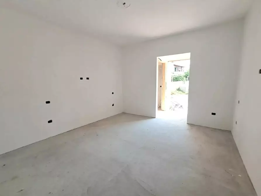 Immagine 25 di Appartamento in vendita  a Cascina