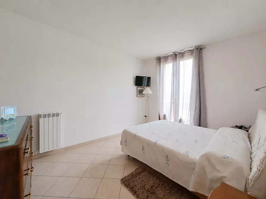 Immagine 15 di Villetta a schiera in vendita  a Calcinaia