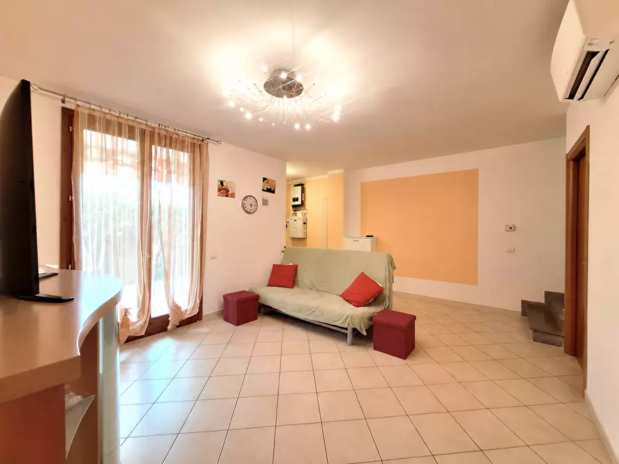 Immagine 6 di Villetta a schiera in vendita  a Calcinaia