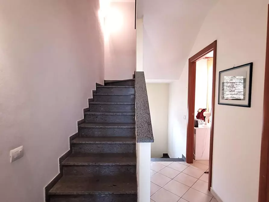 Immagine 14 di Villetta a schiera in vendita  a Calcinaia