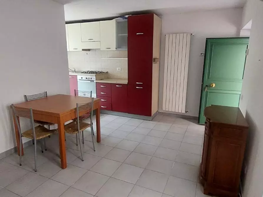 Immagine 1 di Appartamento in vendita  a Carrara