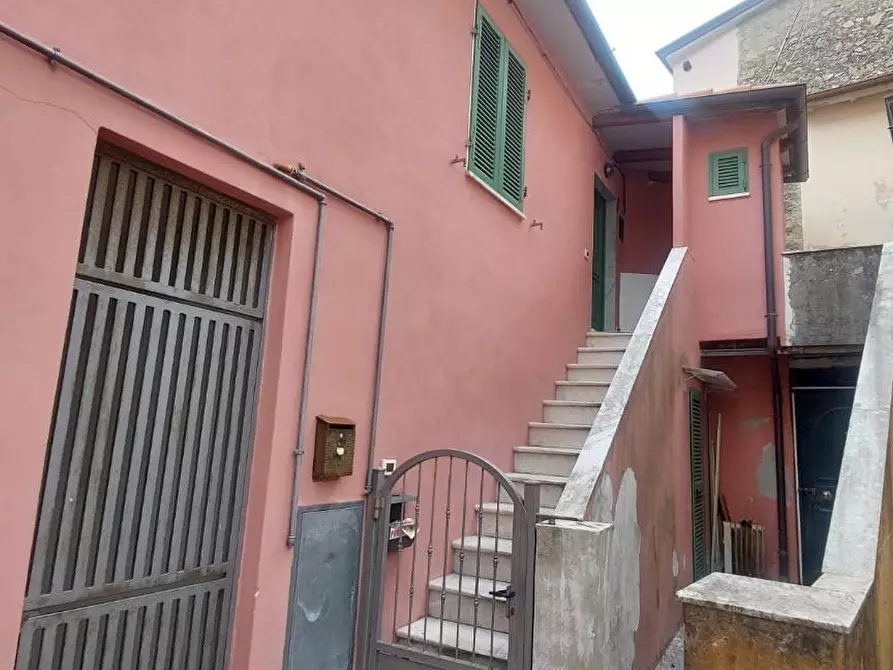 Immagine 18 di Appartamento in vendita  a Carrara