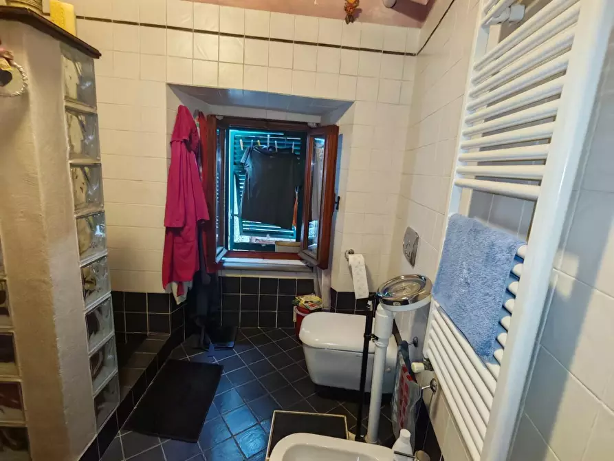 Immagine 10 di Appartamento in vendita  a Fosdinovo