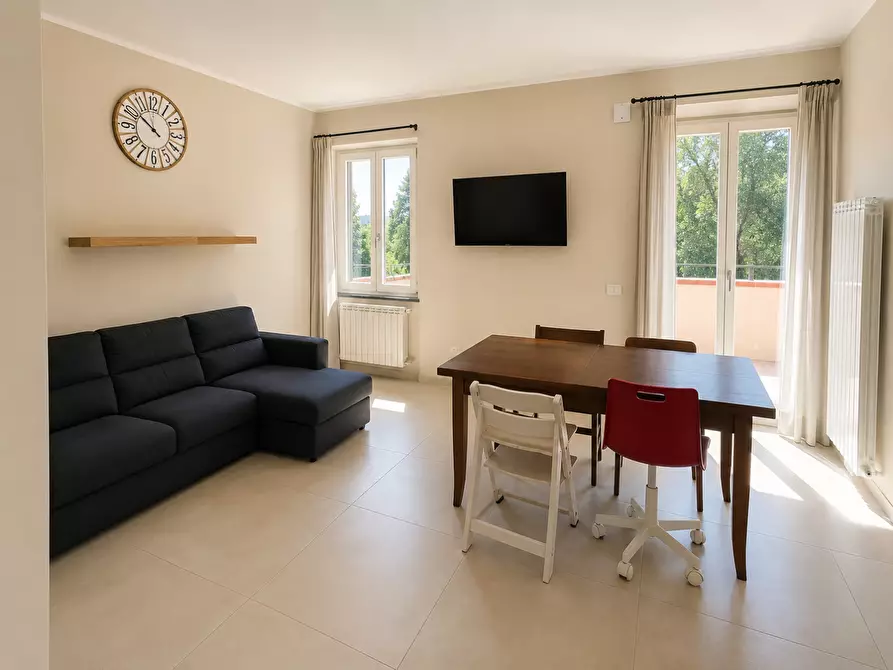 Immagine 35 di Appartamento in vendita  a Colle Di Val D'elsa