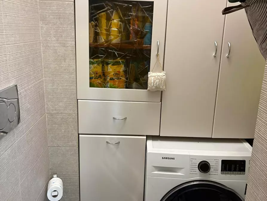 Immagine 9 di Appartamento in vendita  a Livorno