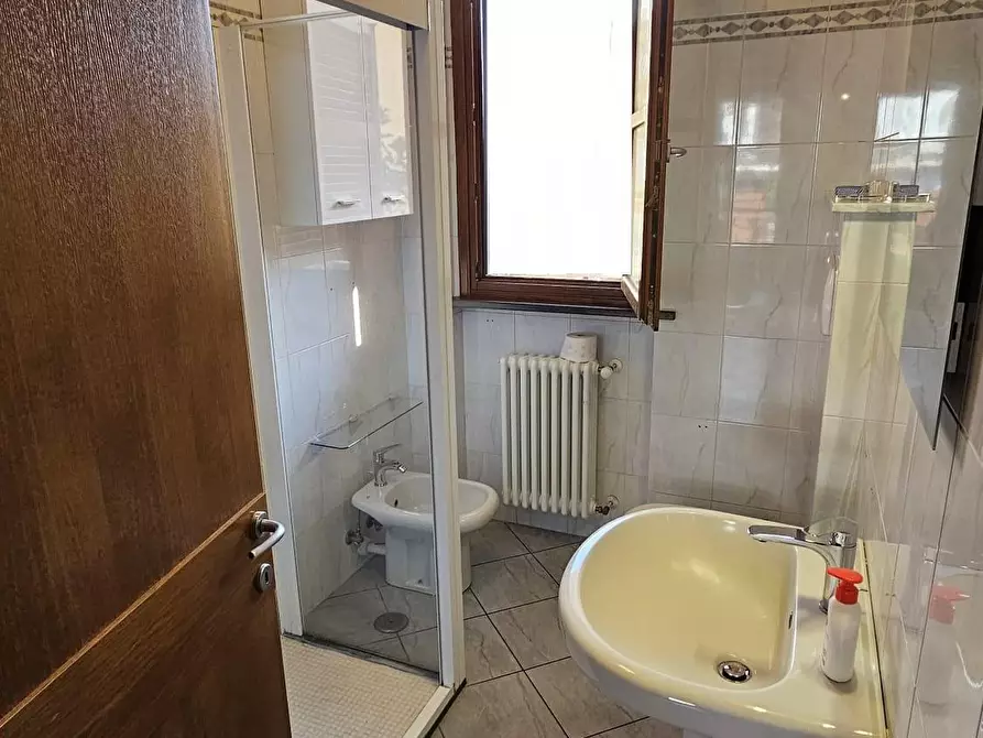 Immagine 11 di Appartamento in affitto  a Montelupo Fiorentino